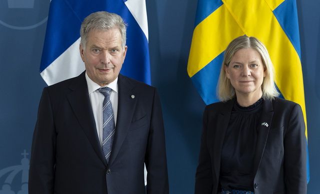 Finland's President Sauli Niinisto, left, poses with Swedish Prime Minister Magdalena Andersson at the Adelcrantz Palace on May 17, in Stockholm, Sweden (Michael Campanella/Getty Images) Finland's President Sauli Niinisto, left, poses with Swedish Prime Minister Magdalena Andersson at the Adelcrantz Palace on May 17, in Stockholm, Sweden (Michael Campanella/Getty Images)